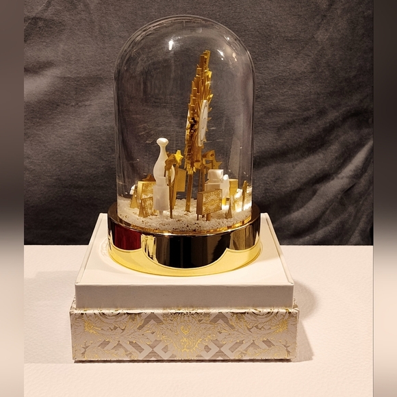 NIB CHRISTIAN DIOR 2024 SNOW GLOBE - Picture 11 of 14